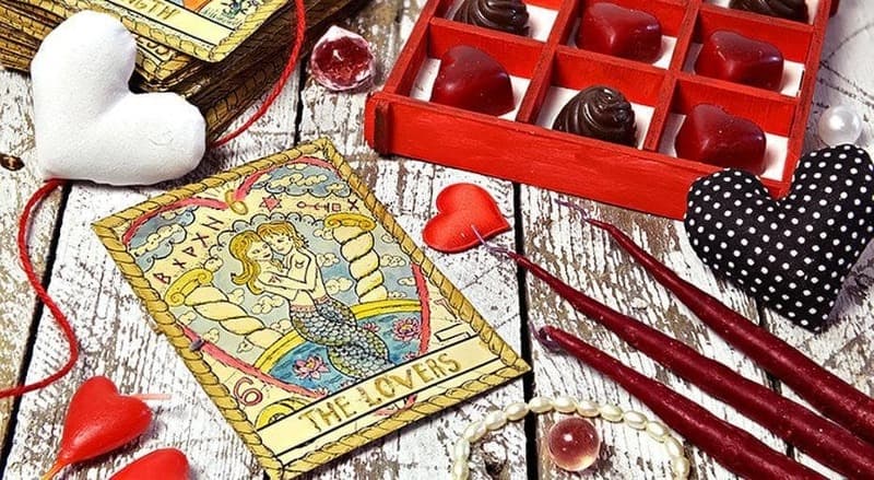 Расклады Таро на отношения